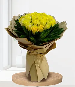 30 YELLOW ROSE BOUQUET WITH GR...